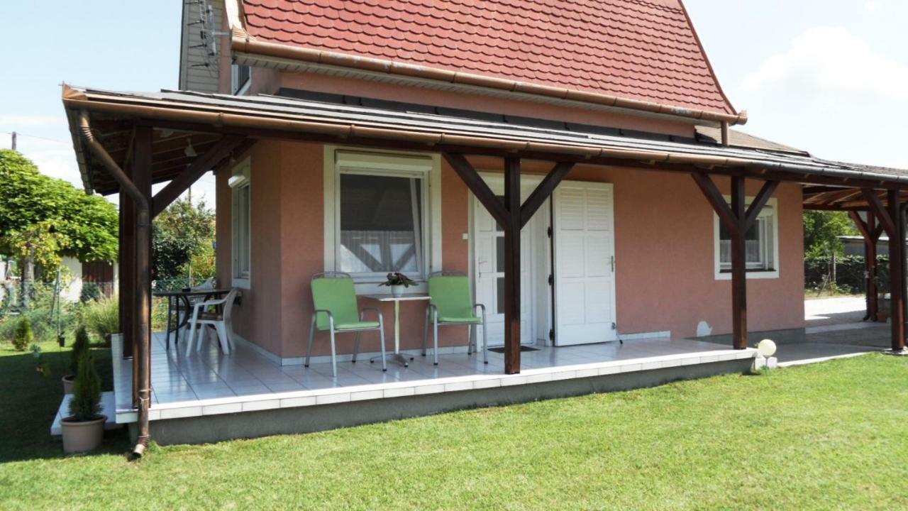Ferienhaus Am Plattensee Balatonmáriafürdő Eksteriør billede